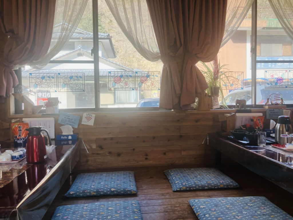 ロッジ山小屋内装2